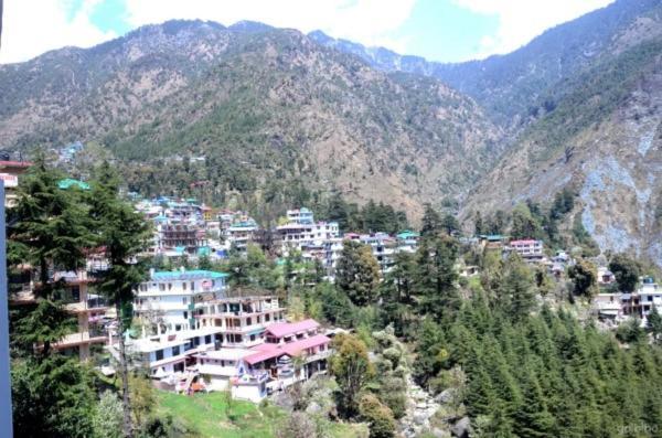 StayApart - Hotel Bagsu Sarovar Dharamshala Buitenkant foto